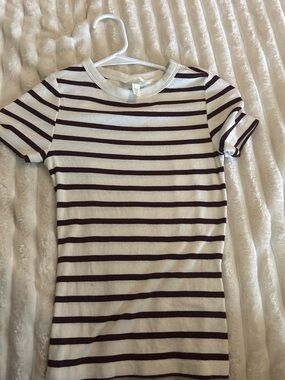 H&M Cream and Burgundy Striped Short Sleeve Tee